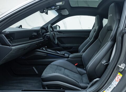 Porsche 911 Carrera GTS (992) 15