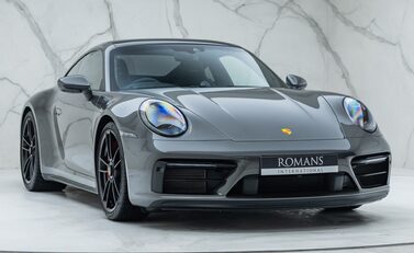 Porsche 911 Carrera GTS (992) 6
