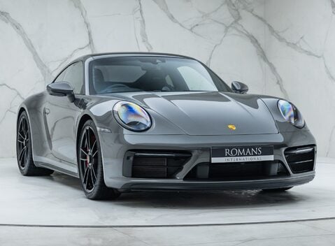 Porsche 911 Carrera GTS (992) 6