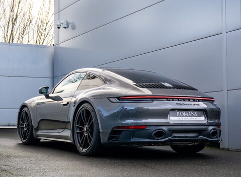 Porsche 911 Carrera GTS (992) 4