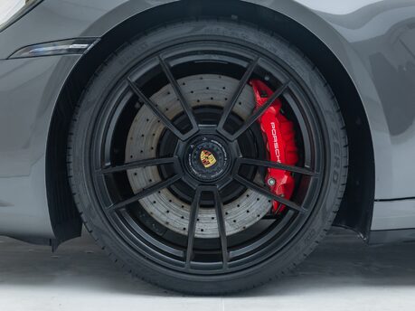 Porsche 911 Carrera GTS (992) 