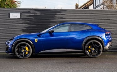 Ferrari Purosangue 3