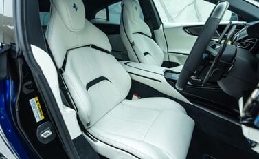 Ferrari Purosangue 14