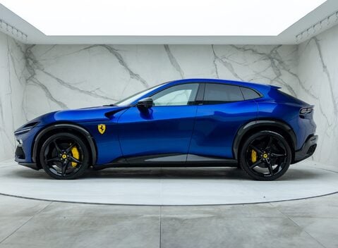 Ferrari Purosangue 5