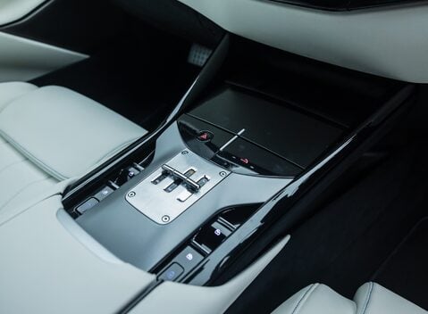 Ferrari Purosangue 24