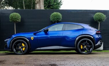 Ferrari Purosangue 3