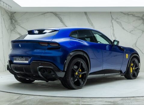 Ferrari Purosangue 6