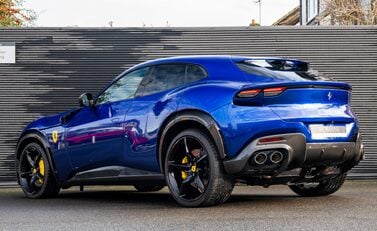 Ferrari Purosangue 4