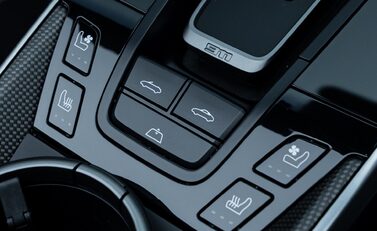 Porsche 911 Turbo S Cabriolet (992) 27