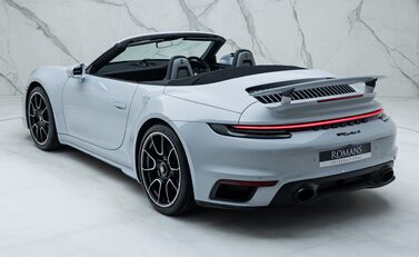 Porsche 911 Turbo S Cabriolet (992) 13