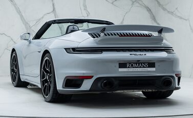 Porsche 911 Turbo S Cabriolet (992) 11