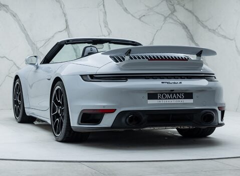 Porsche 911 Turbo S Cabriolet (992) 11