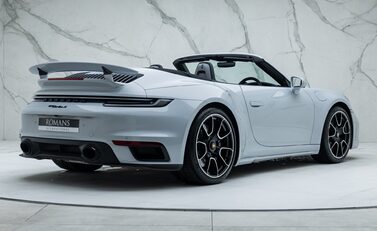 Porsche 911 Turbo S Cabriolet (992) 7