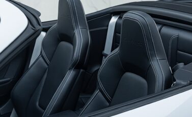 Porsche 911 Turbo S Cabriolet (992) 38