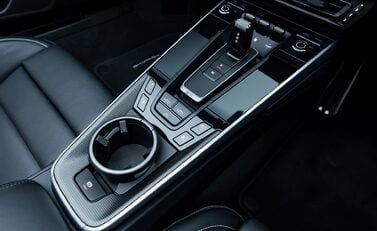 Porsche 911 Turbo S Cabriolet (992) 26