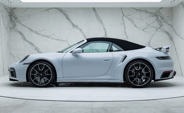 Porsche 911 Turbo S Cabriolet (992) 5