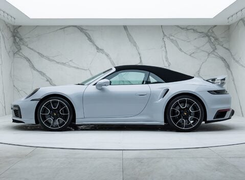Porsche 911 Turbo S Cabriolet (992) 5