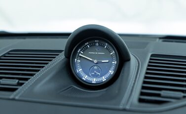 Porsche 911 Turbo S Cabriolet (992) 21