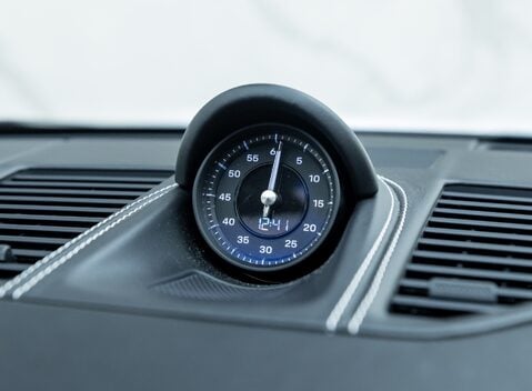 Porsche 911 Targa 4S (992) 24