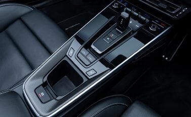 Porsche 911 Targa 4S (992) 29