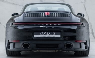 Porsche 911 Targa 4S (992) 11