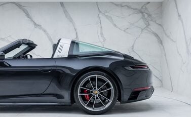 Porsche 911 Targa 4S (992) 42