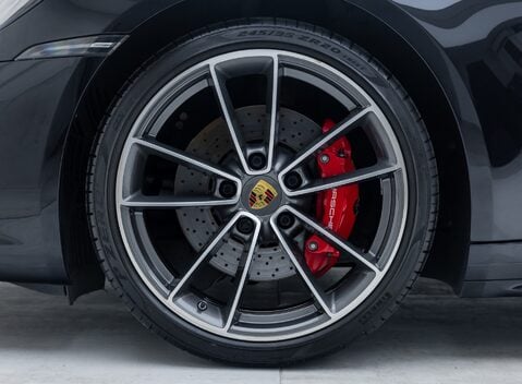 Porsche 911 Targa 4S (992) 33