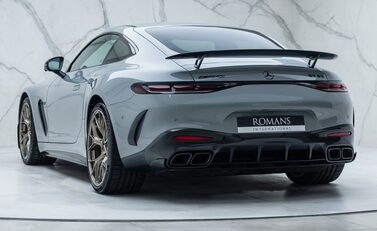 Mercedes-Benz Amg GT 63 LAUNCH EDITION 7