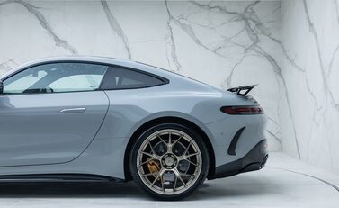 Mercedes-Benz Amg GT 63 LAUNCH EDITION 37