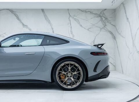 Mercedes-Benz Amg GT 63 LAUNCH EDITION 37