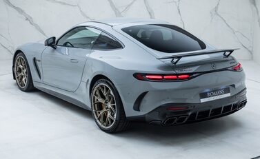 Mercedes-Benz Amg GT 63 LAUNCH EDITION 9