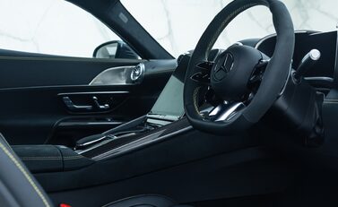 Mercedes-Benz Amg GT 63 LAUNCH EDITION 10