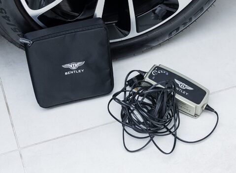 Bentley Bentayga V8 First Edition LHD 47