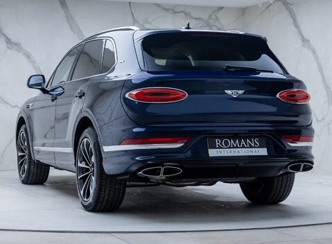 Bentley Bentayga V8 First Edition LHD 10