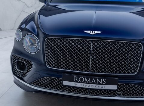 Bentley Bentayga V8 First Edition LHD 44