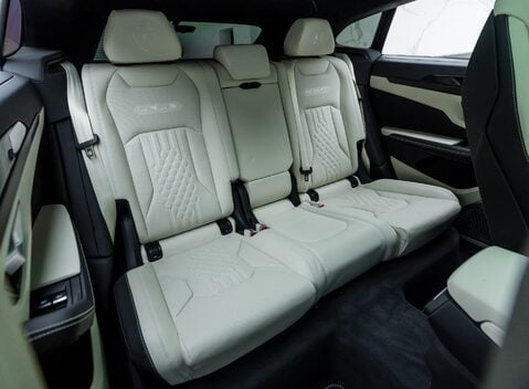 Lamborghini Urus S 17