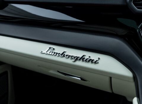 Lamborghini Urus S 24