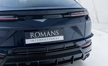 Lamborghini Urus S 33