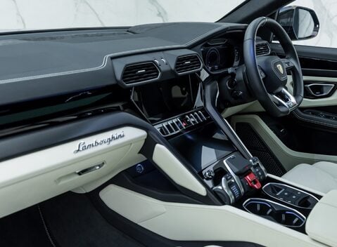 Lamborghini Urus S 20