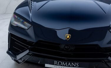 Lamborghini Urus S 32