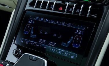 Lamborghini Urus S 25