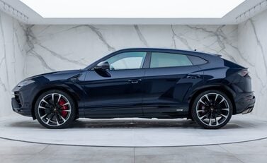 Lamborghini Urus S 5