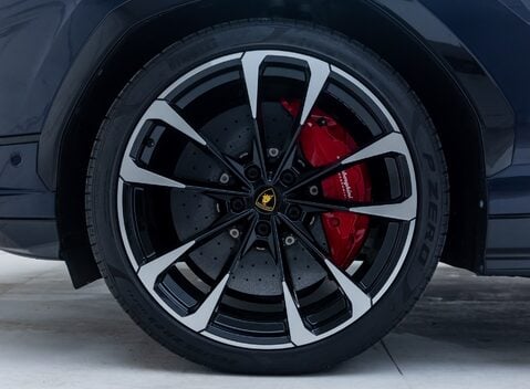 Lamborghini Urus S 31