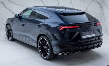Lamborghini Urus S 12