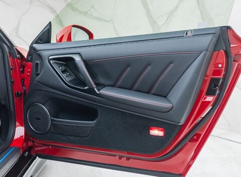 Nissan GT-R R35 TRACK EDITION 25