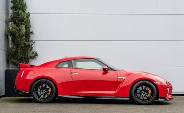 Nissan GT-R R35 TRACK EDITION 3