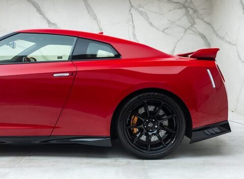Nissan GT-R R35 TRACK EDITION 37