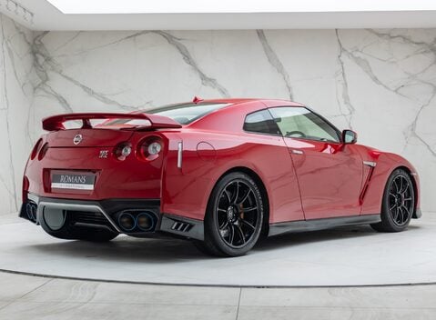 Nissan GT-R R35 TRACK EDITION 3