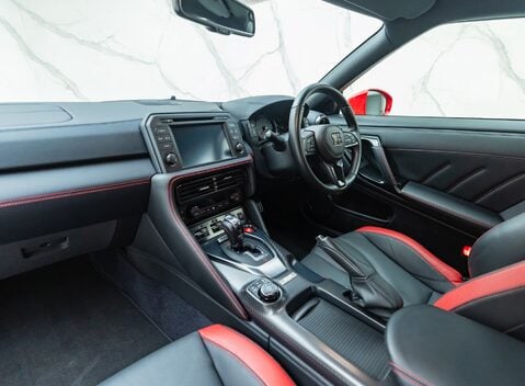 Nissan GT-R R35 TRACK EDITION 16