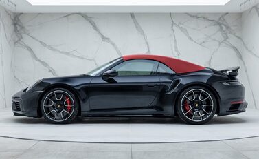 Porsche 911 Turbo Cabriolet (992) 7